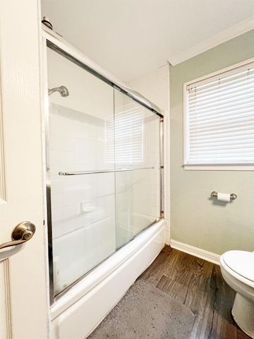 1915 W Harding Way, Stockton, CA 95203