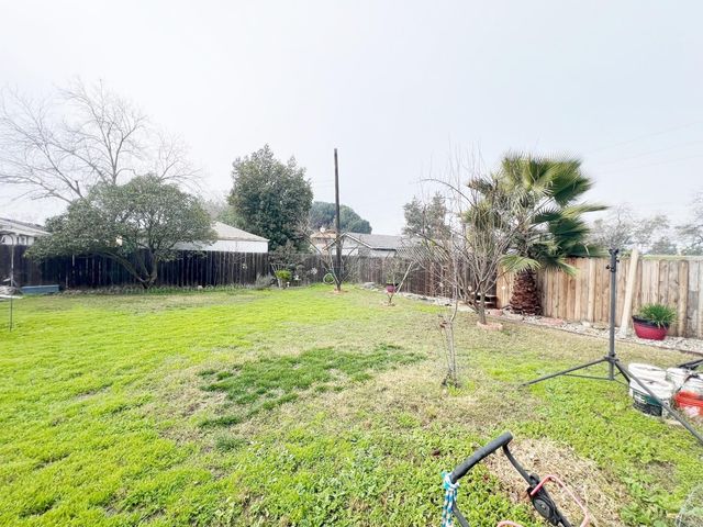 1915 W Harding Way, Stockton, CA 95203