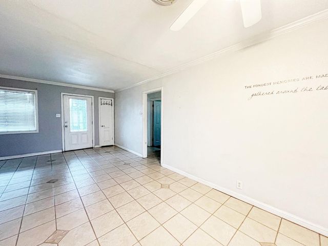 1915 W Harding Way, Stockton, CA 95203