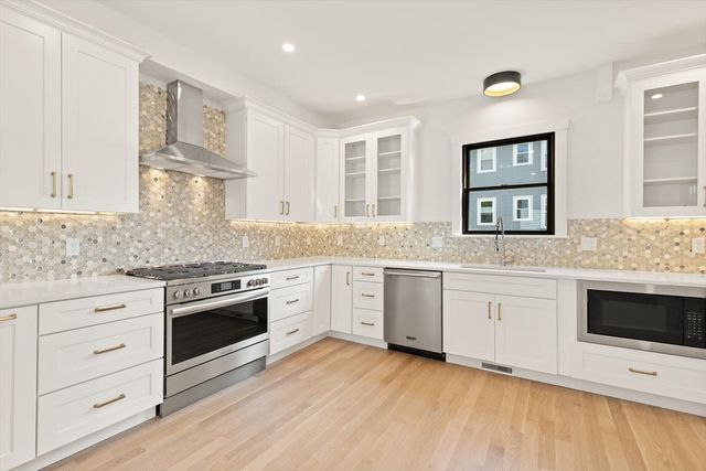 94 Lexington St, Watertown, MA 02472