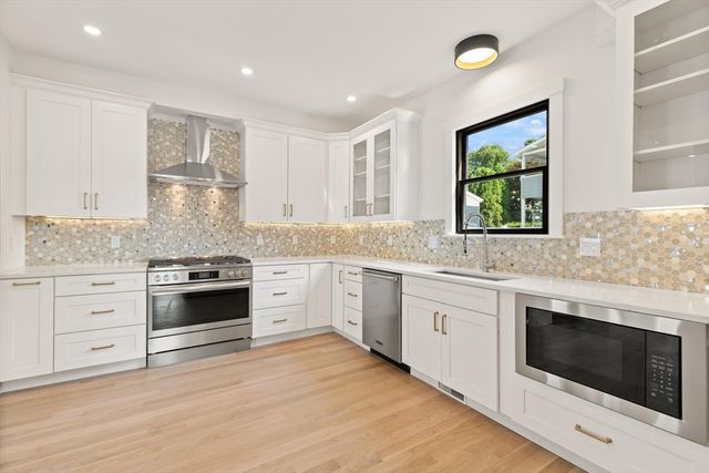 94 Lexington St, Watertown, MA 02472