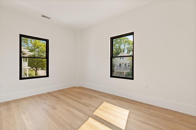 94 Lexington St, Watertown, MA 02472