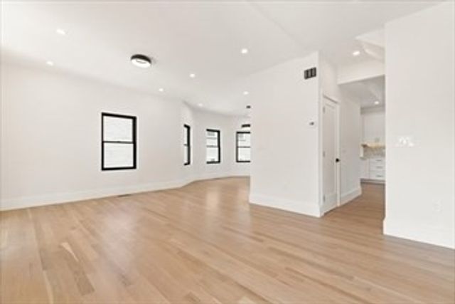 94 Lexington St, Watertown, MA 02472