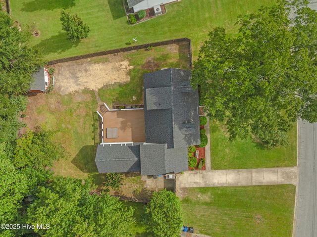 718 Gardenview Drive, Jacksonville, NC 28540