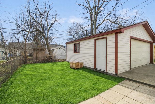 24337 Pennie Street, Dearborn Heights City, MI 48125