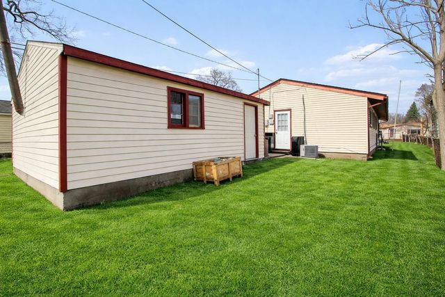 24337 Pennie Street, Dearborn Heights City, MI 48125