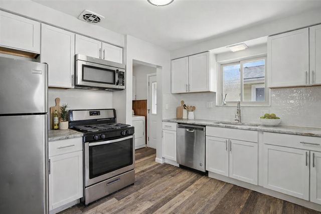 24337 Pennie Street, Dearborn Heights City, MI 48125