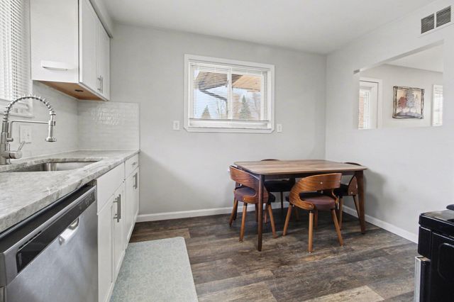 24337 Pennie Street, Dearborn Heights City, MI 48125