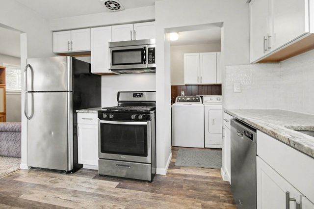 24337 Pennie Street, Dearborn Heights City, MI 48125