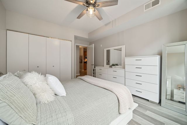 565 W Quincy Street 904, Chicago, IL 60661