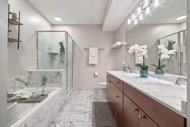 565 W Quincy Street 904, Chicago, IL 60661