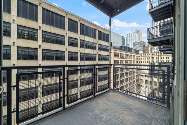 565 W Quincy Street 904, Chicago, IL 60661