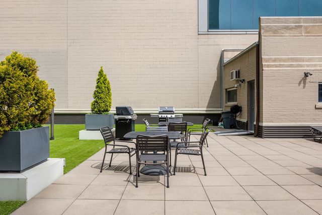 565 W Quincy Street 904, Chicago, IL 60661