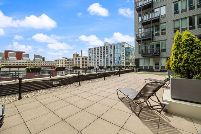 565 W Quincy Street 904, Chicago, IL 60661