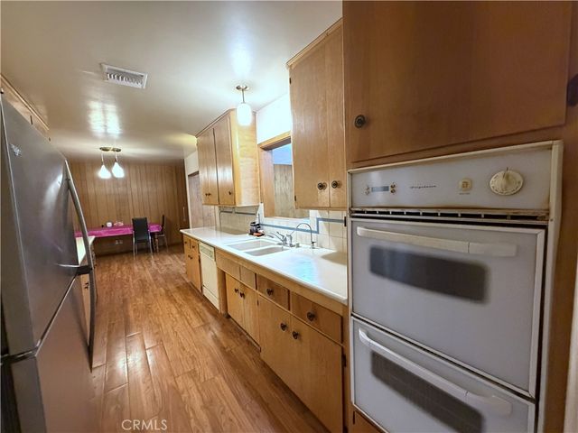 108 Barret, Riverside, CA 92507