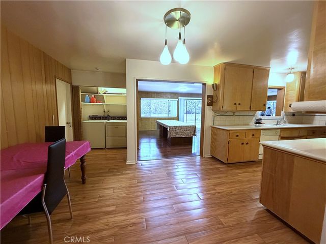 108 Barret, Riverside, CA 92507