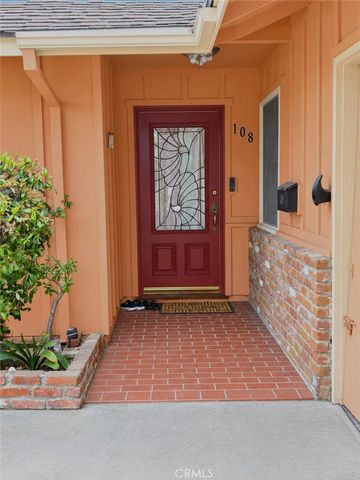 108 Barret, Riverside, CA 92507