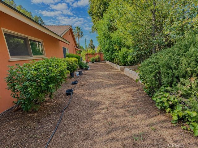 108 Barret, Riverside, CA 92507