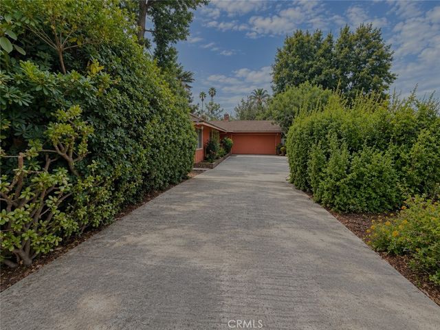 108 Barret, Riverside, CA 92507