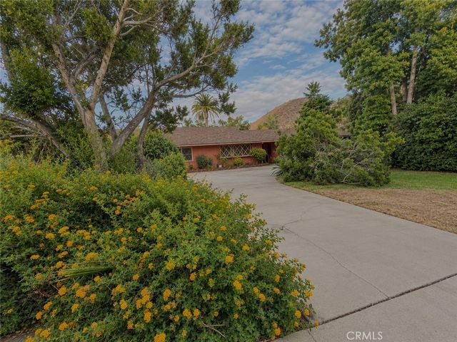 108 Barret, Riverside, CA 92507