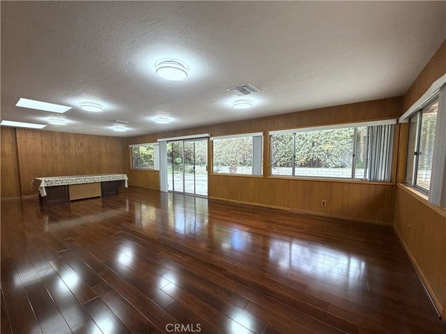 108 Barret, Riverside, CA 92507