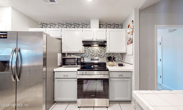 2021 MARYE BRANT Loop N, Neptune Beach, FL 32266