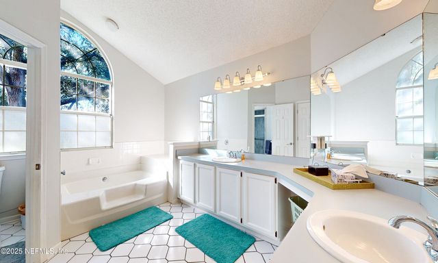 2021 MARYE BRANT Loop N, Neptune Beach, FL 32266