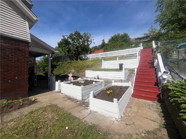 729 Ohio Ave, Glassport, PA 15045