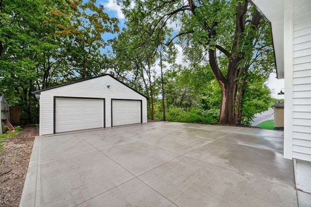 2116 23rd Street, Des Moines, IA 50310