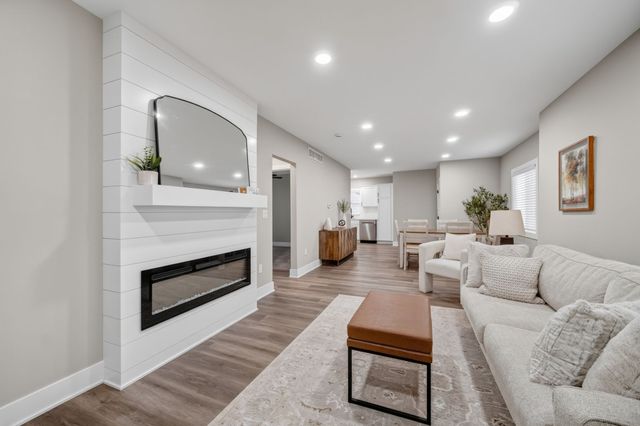 2116 23rd Street, Des Moines, IA 50310