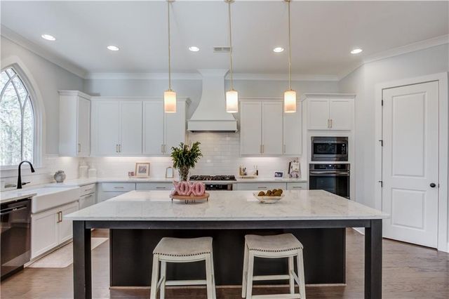 6444 Point Twenty Two, Gainesville, GA 30506