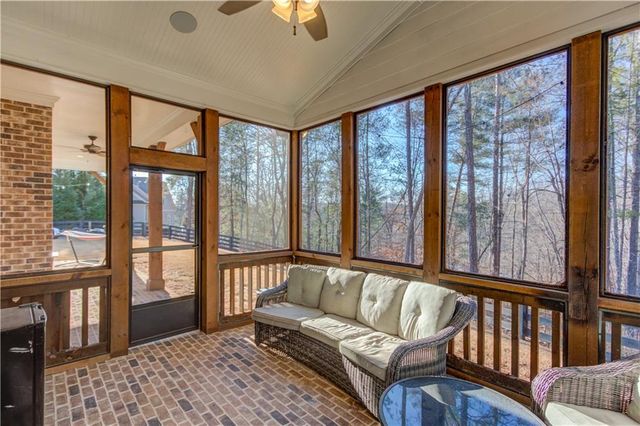 6444 Point Twenty Two, Gainesville, GA 30506