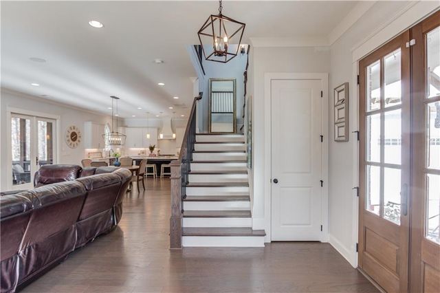 6444 Point Twenty Two, Gainesville, GA 30506