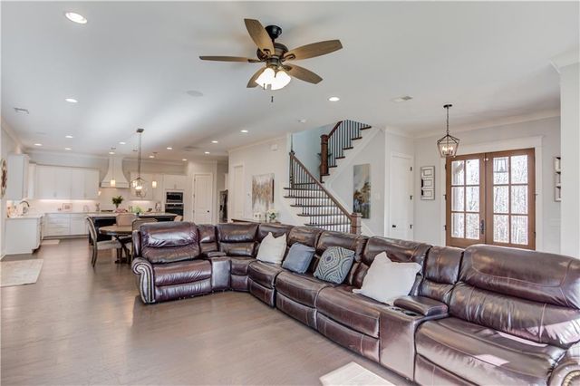 6444 Point Twenty Two, Gainesville, GA 30506