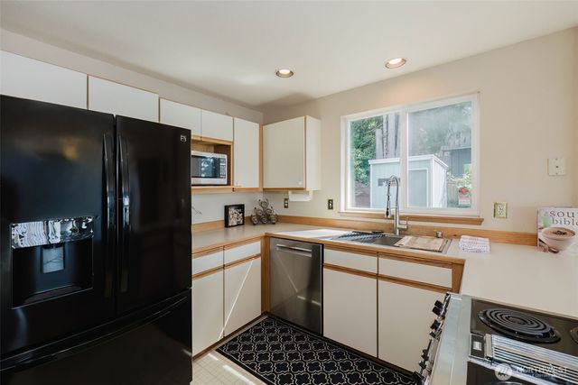 18631 E State Route 106, Belfair, WA 98528