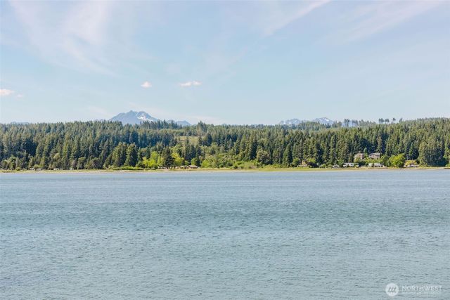 18631 E State Route 106, Belfair, WA 98528