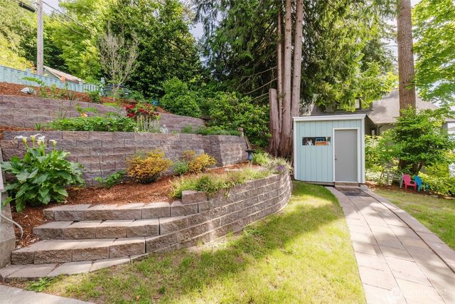 18631 E State Route 106, Belfair, WA 98528