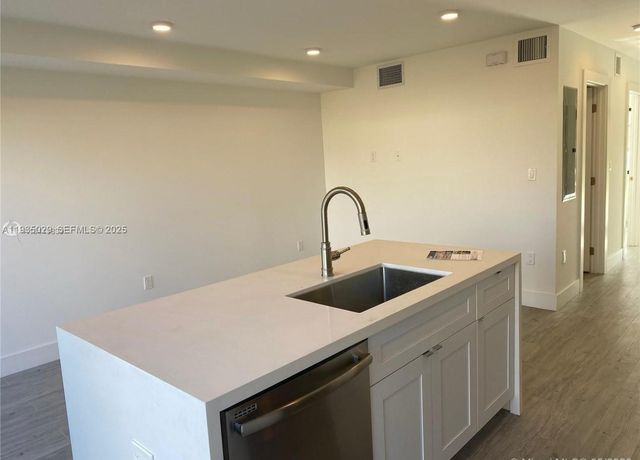 3721 SW 88th Pl B, Miami, FL 33165