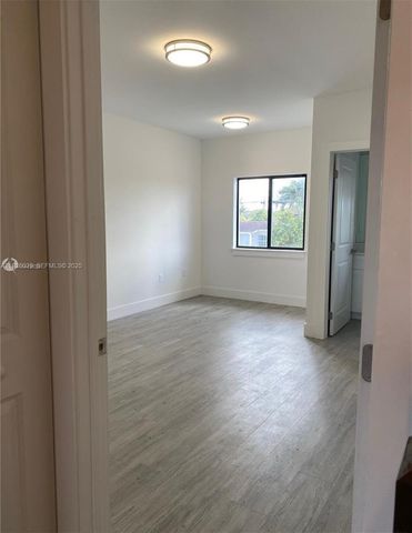 3721 SW 88th Pl B, Miami, FL 33165