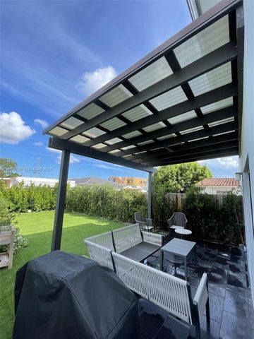 3721 SW 88th Pl B, Miami, FL 33165