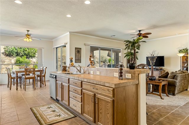 910 Talon Pointe Drive, Bullhead City, AZ 86429