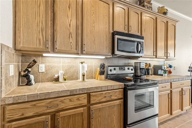 910 Talon Pointe Drive, Bullhead City, AZ 86429