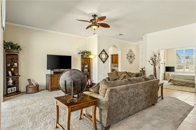 910 Talon Pointe Drive, Bullhead City, AZ 86429