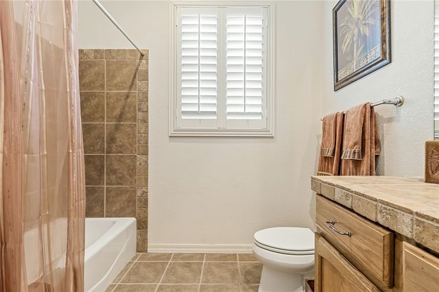 910 Talon Pointe Drive, Bullhead City, AZ 86429