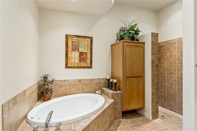 910 Talon Pointe Drive, Bullhead City, AZ 86429