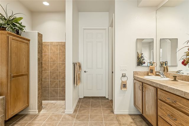 910 Talon Pointe Drive, Bullhead City, AZ 86429