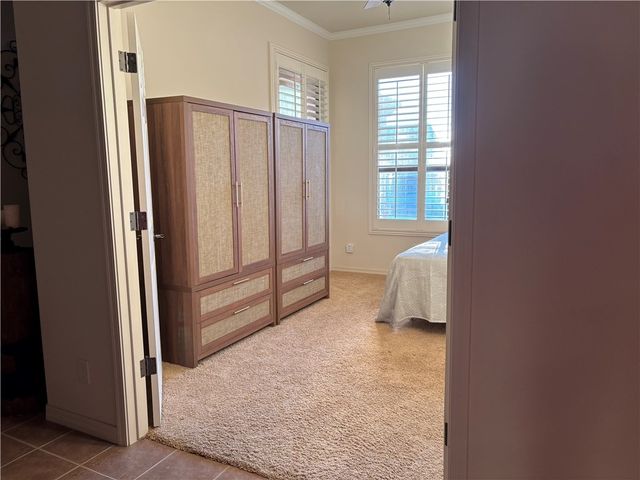 910 Talon Pointe Drive, Bullhead City, AZ 86429