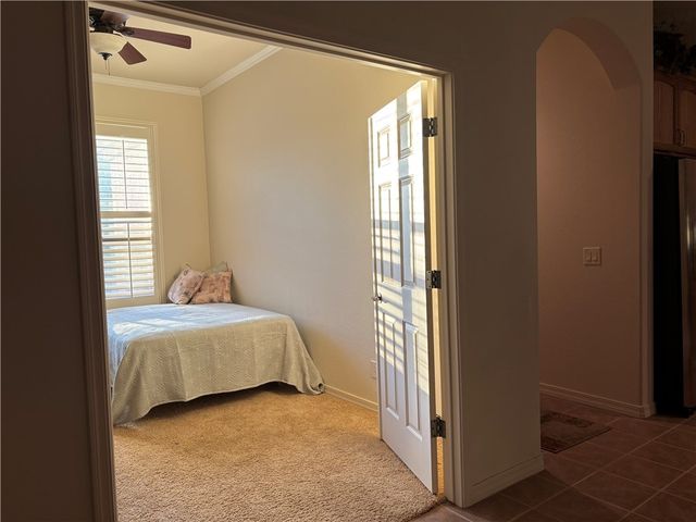 910 Talon Pointe Drive, Bullhead City, AZ 86429