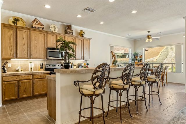 910 Talon Pointe Drive, Bullhead City, AZ 86429