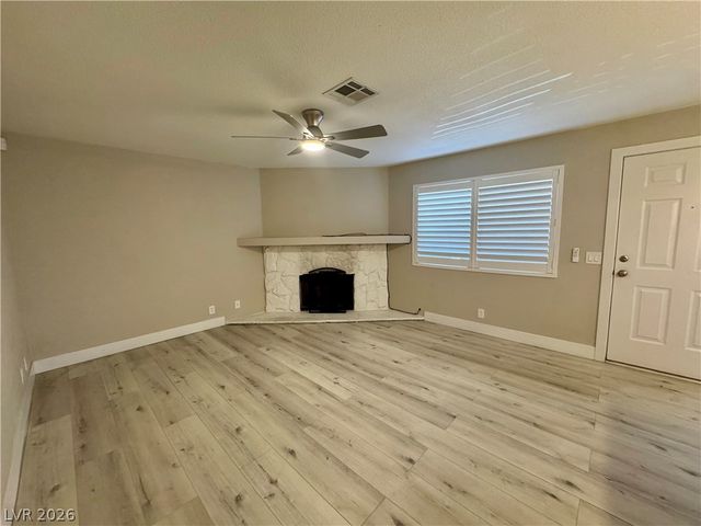 1400 Oak Rock Drive 201, Las Vegas, NV 89128